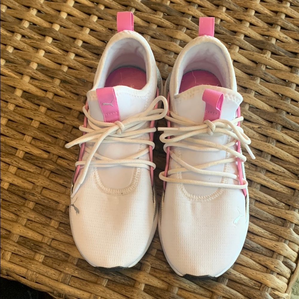 Woman’s Puma White and Pink Sneakers